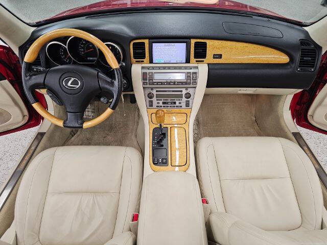 2004 Lexus SC 430