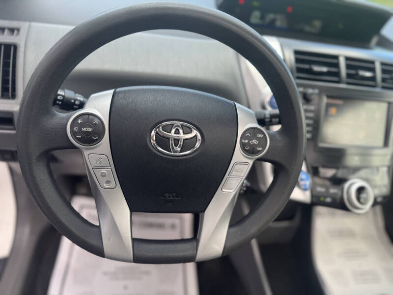 2012 Toyota Prius v Five