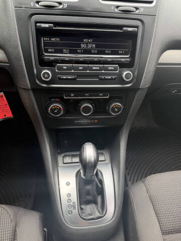 2013 Volkswagen Golf 2.5L PZEV