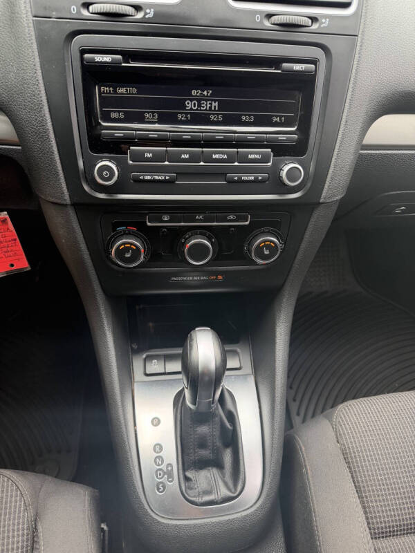 2013 Volkswagen Golf 2.5L PZEV