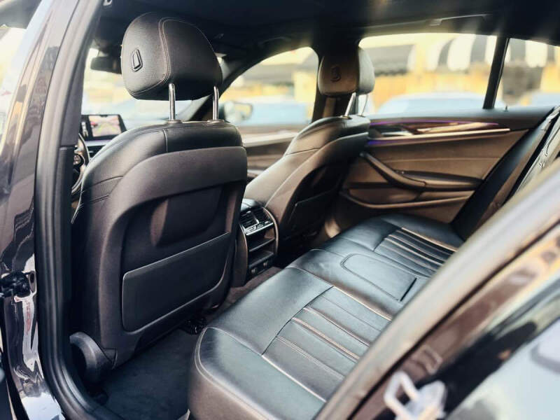 2018 BMW 5 Series 530i