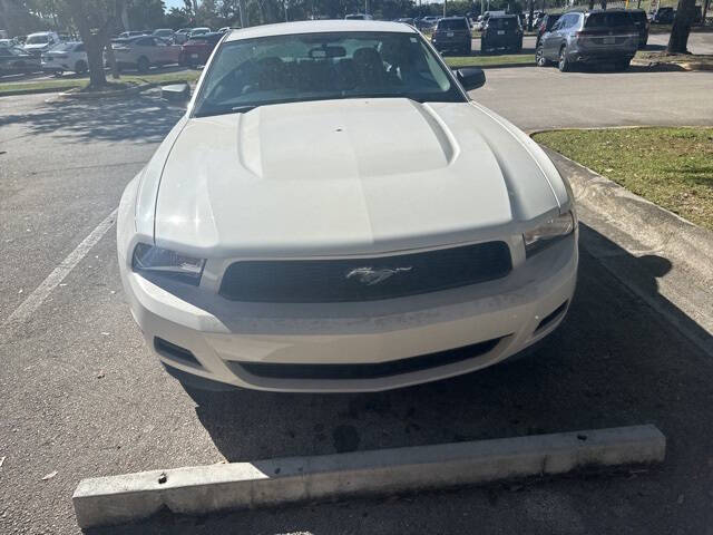 2011 Ford Mustang V6