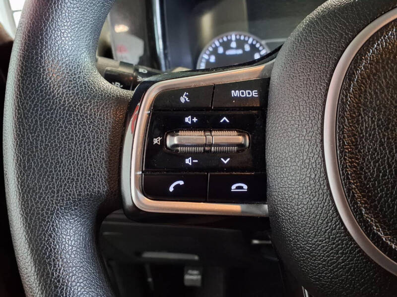 2022 Kia Sorento LX