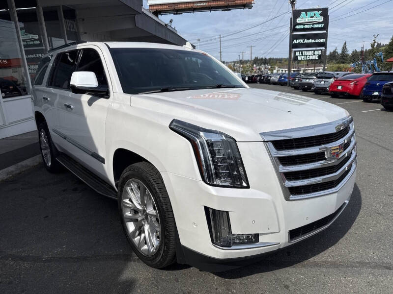 2018 Cadillac Escalade Luxury