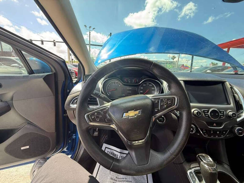 2017 Chevrolet Cruze LT Auto