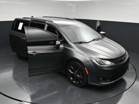 2019 Chrysler Pacifica Touring L Plus
