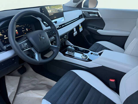 2026 Mitsubishi Outlander SE