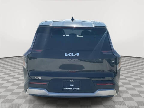 2026 Kia EV9 Light