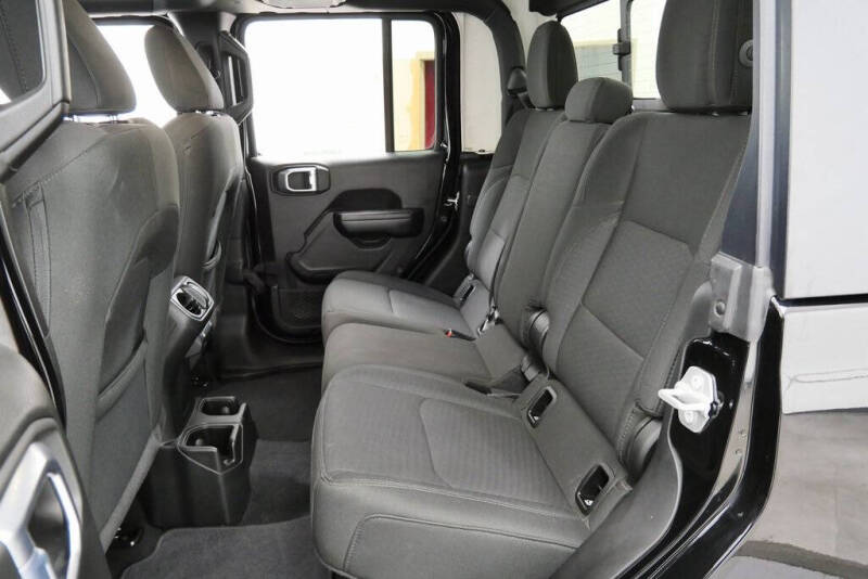 2021 Jeep Gladiator Willys