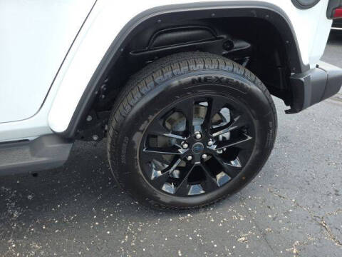 2025 Jeep Wrangler Sahara 4xe
