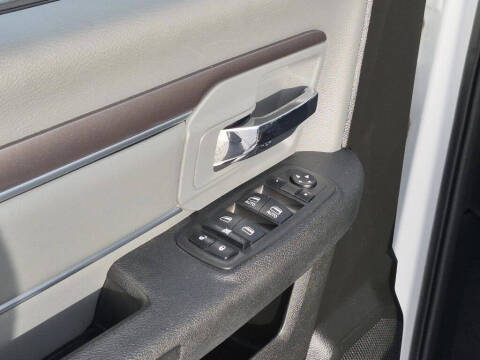 2024 RAM 1500 Classic SLT
