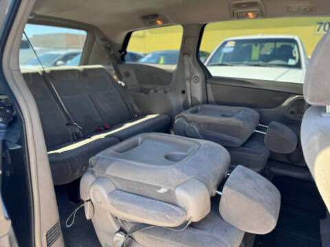 2004 Toyota Sienna CE 7 Passenger