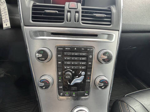 2017 Volvo XC60 T6 Dynamic