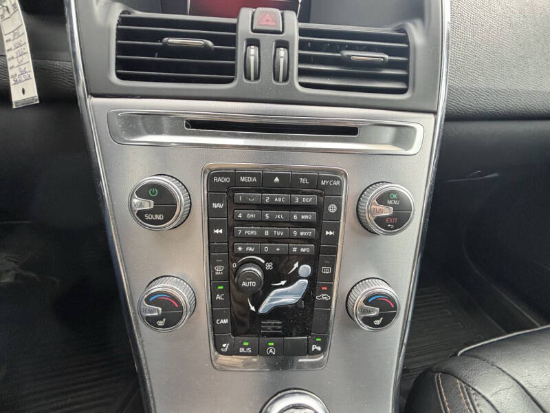 2017 Volvo XC60 T6 Dynamic