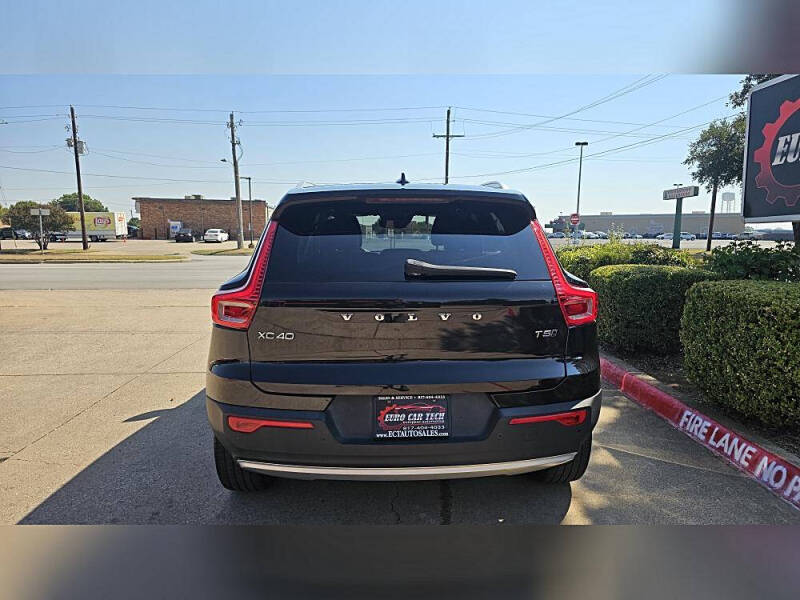 2019 Volvo XC40 T5 Momentum