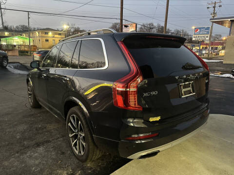 2016 Volvo XC90 T6 Momentum