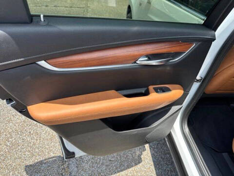 2020 Cadillac XT5 Premium Luxury