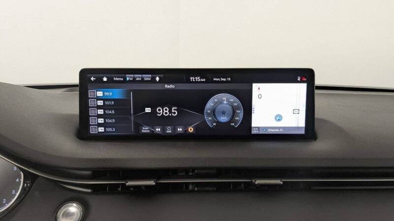 2025 Genesis GV70 2.5T Standard