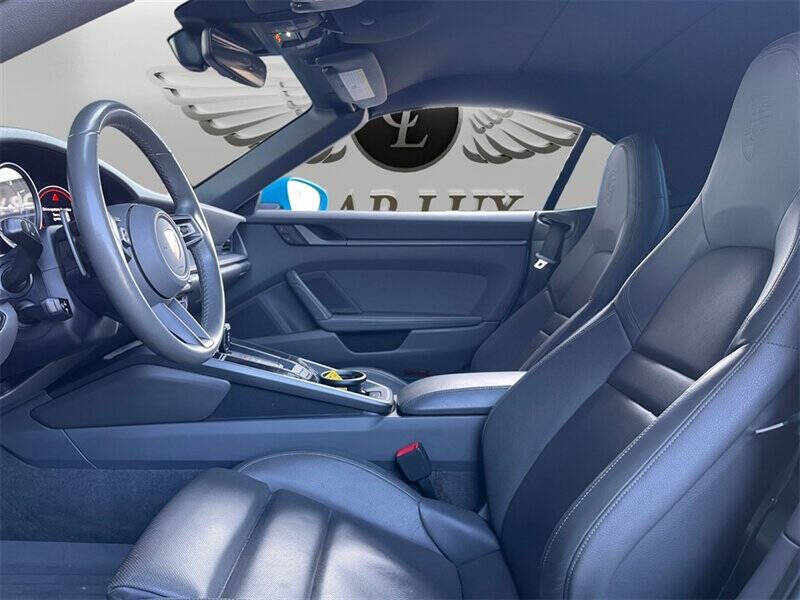 2021 Porsche 911 Carrera