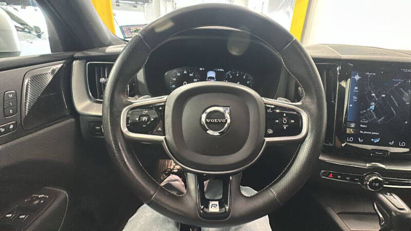 2019 Volvo XC60 T6 R-Design