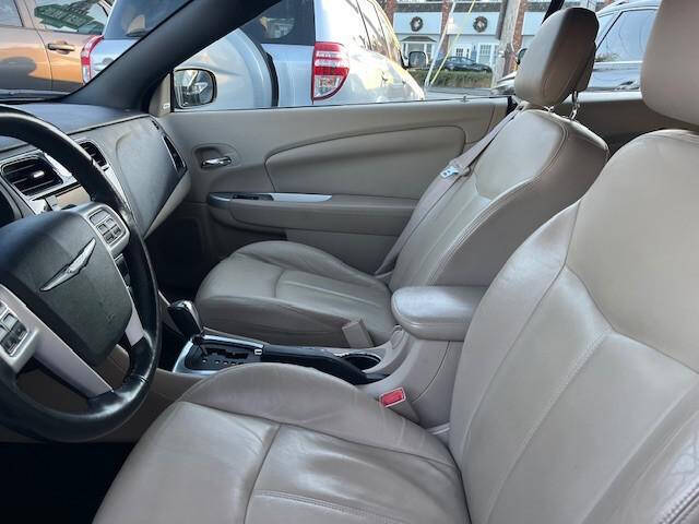 2011 Chrysler 200 Limited