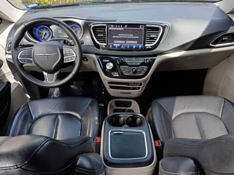 2022 Chrysler Pacifica Touring L
