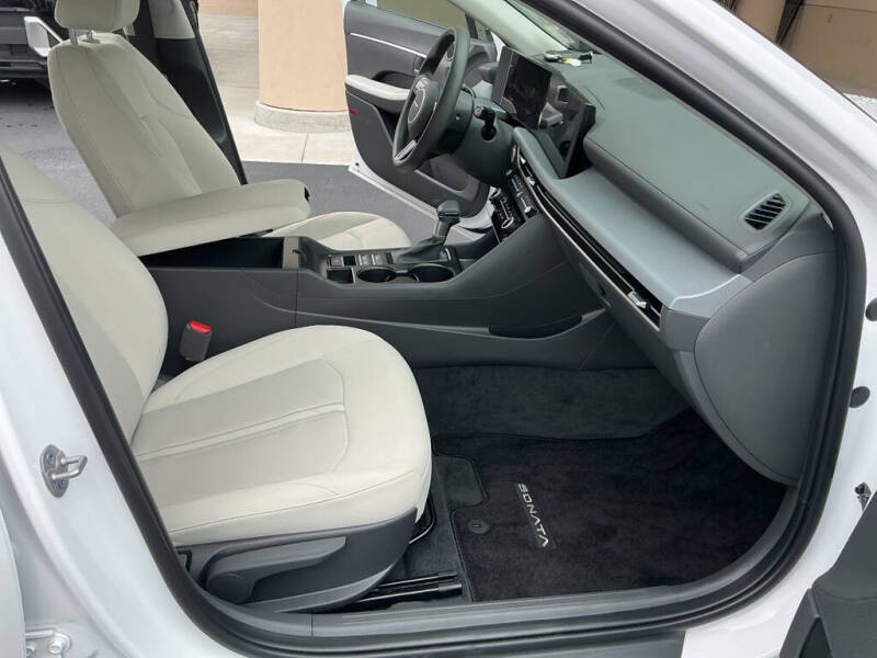 2025 Hyundai Sonata SE