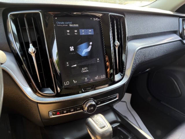 2020 Volvo S60 T5 Momentum