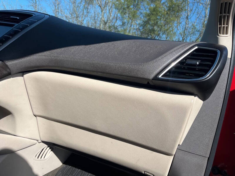 2020 Lincoln Nautilus Reserve