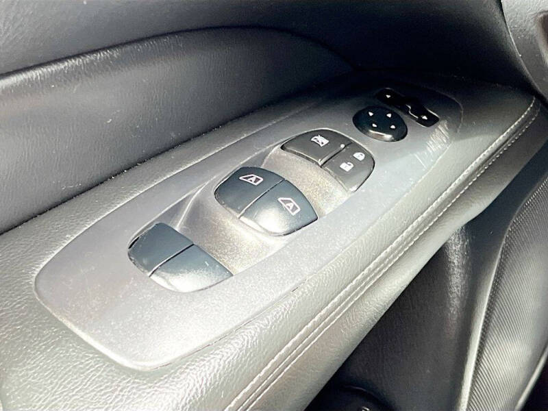 2020 Nissan Pathfinder Platinum
