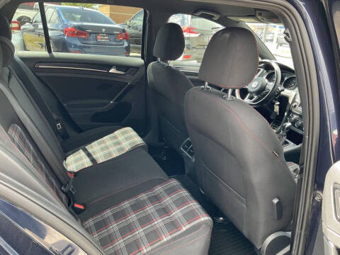 2017 Volkswagen Golf GTI S