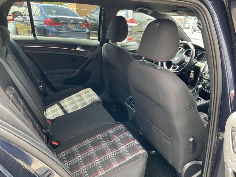 2017 Volkswagen Golf GTI S