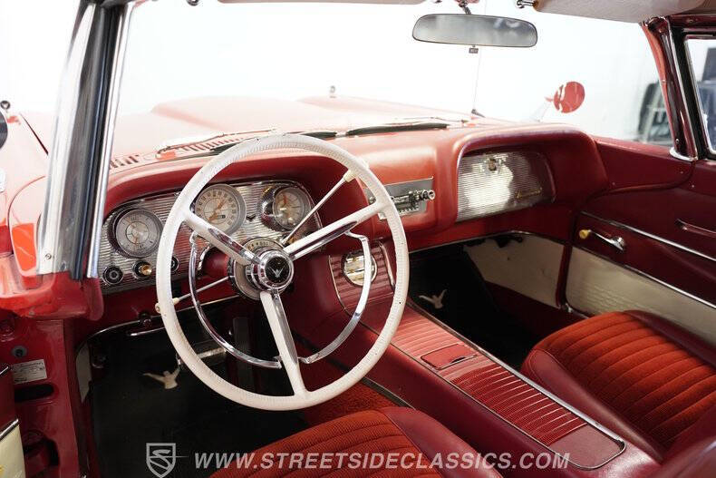 1959 Ford Thunderbird