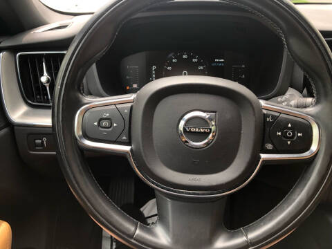 2019 Volvo XC60 T5 Momentum