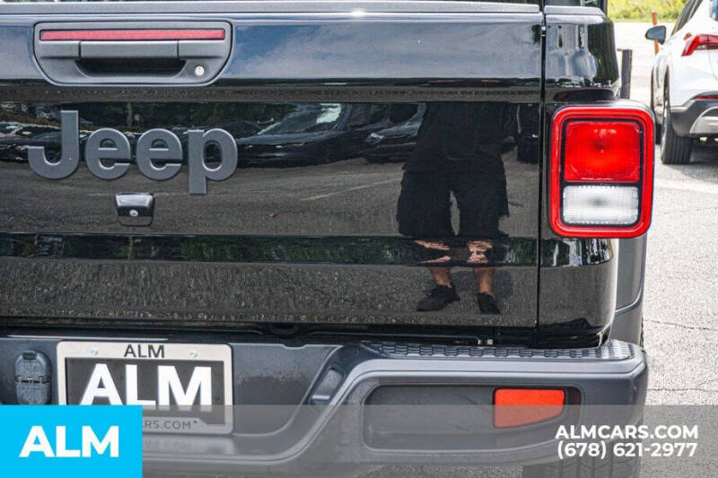 2023 Jeep Gladiator Sport