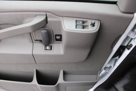 2025 Chevrolet Express 3500