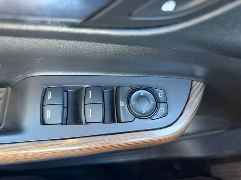 2017 GMC Acadia SLE-2