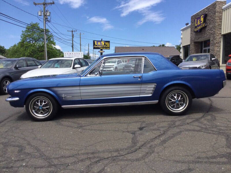 1966 Ford Mustang