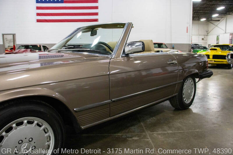 1987 Mercedes-Benz 560-Class 560 SL
