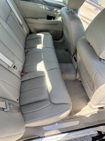 2011 Cadillac DTS Luxury Collection