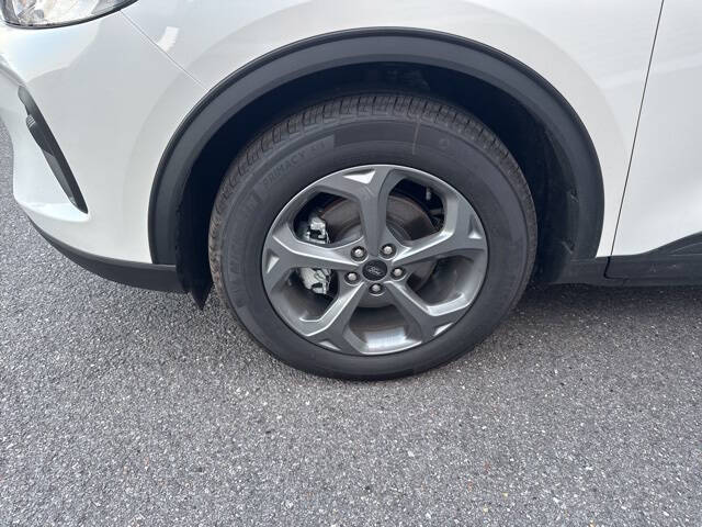 2025 Ford Escape Hybrid ST-Line