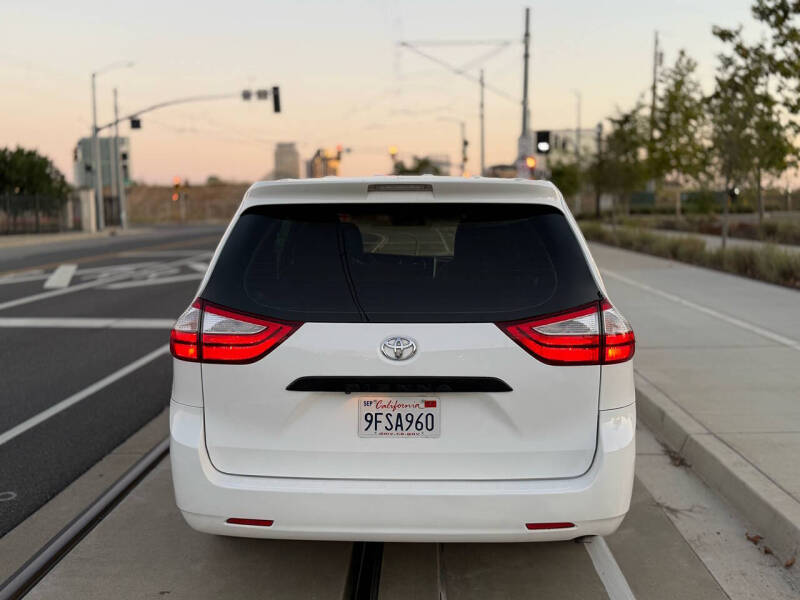 2017 Toyota Sienna L 7-Passenger