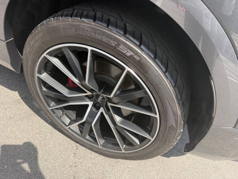 2019 Audi Q8 quattro Premium Plus 55 TFSI