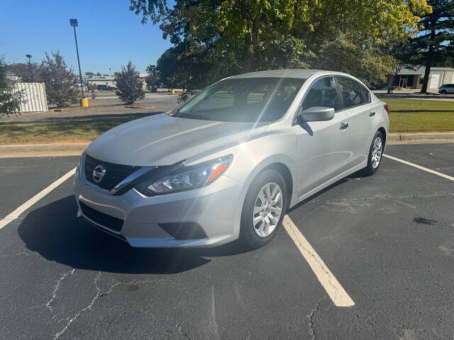 2016 Nissan Altima for sale at Aragon Trucks & Auto Sales LLC in Gainesville, GA