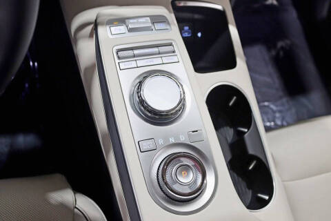 2024 Genesis GV70 2.5T Standard