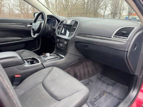 2018 Chrysler 300 Touring