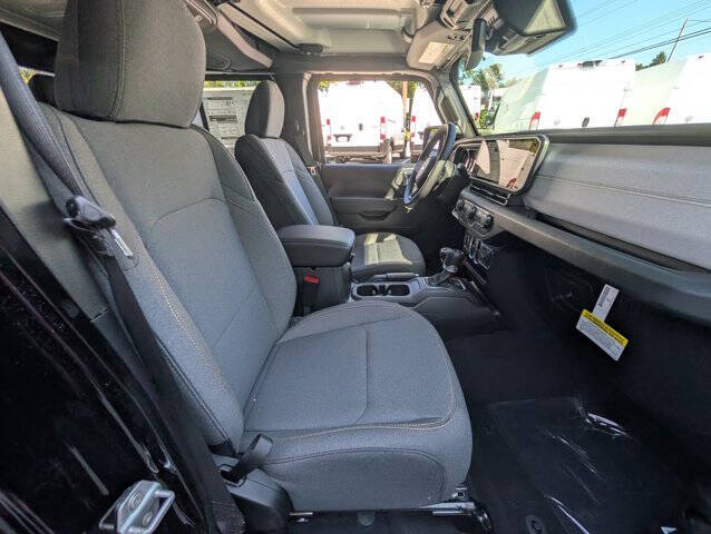 2025 Jeep Gladiator Sport S