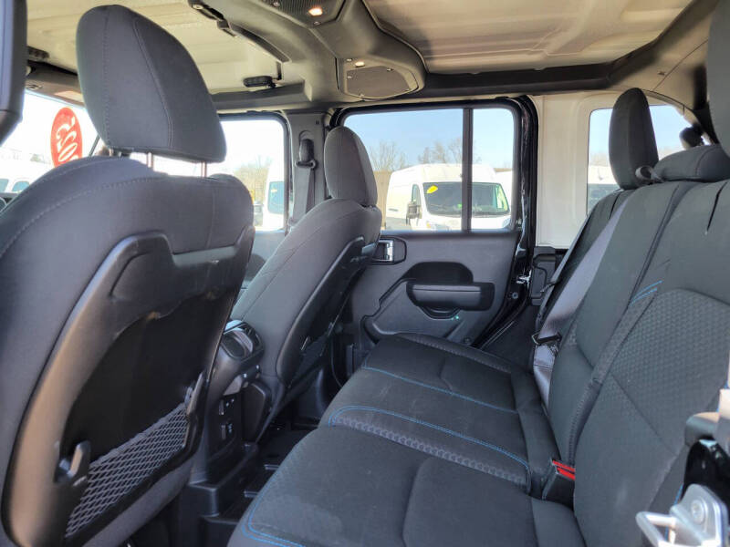 2025 Jeep Wrangler Rubicon 4xe