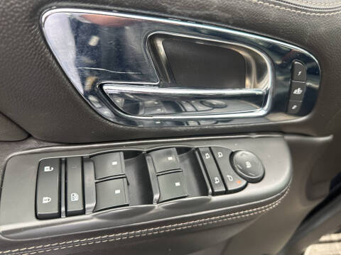 2012 Cadillac Escalade Platinum Edition