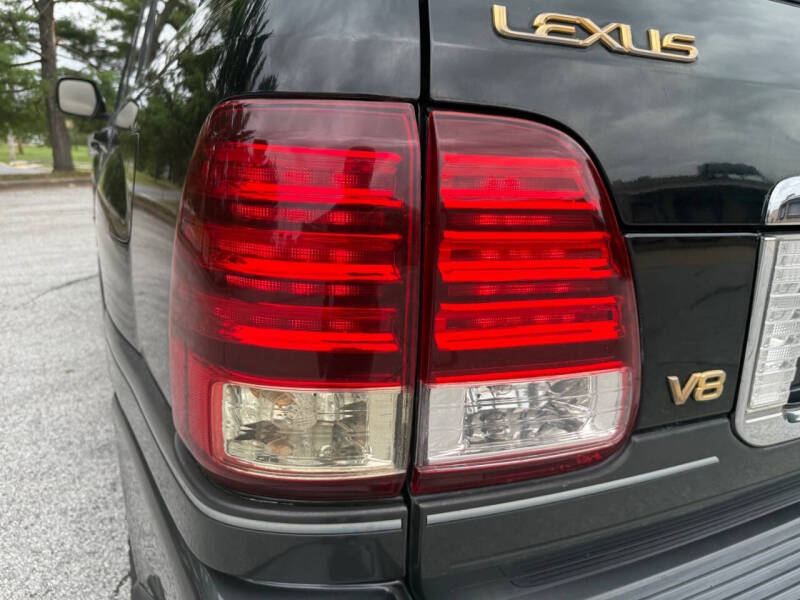 2003 Lexus LX 470